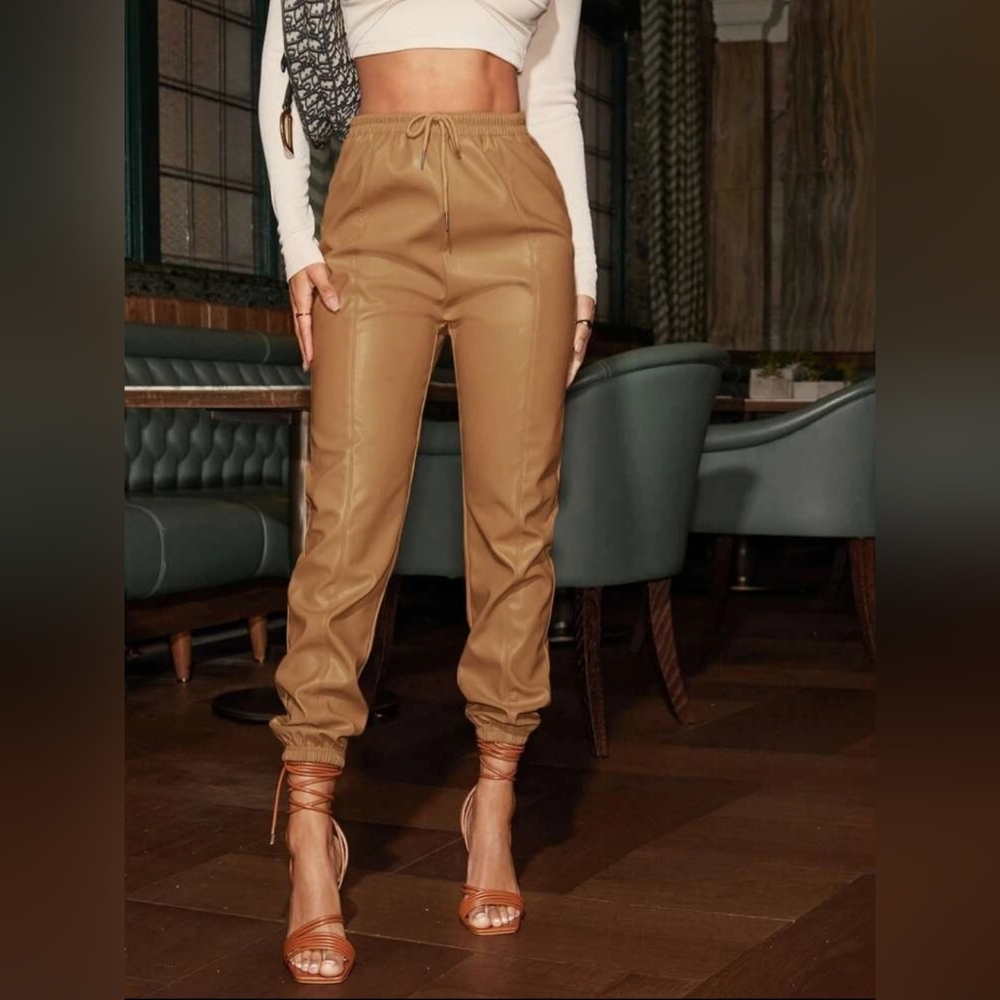 SHEIN Khaki Knot Waist PU Leather Pants & New York & Company Stretch Print Top